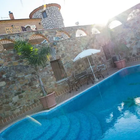 Castello بيت ضيافة