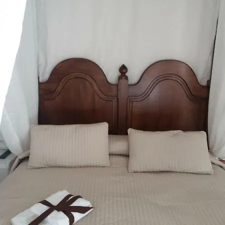 Castello بيت ضيافة Valguarnera Caropepe